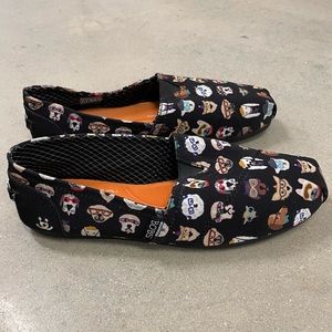 Bobs for dogs shoes by Skechers size 8